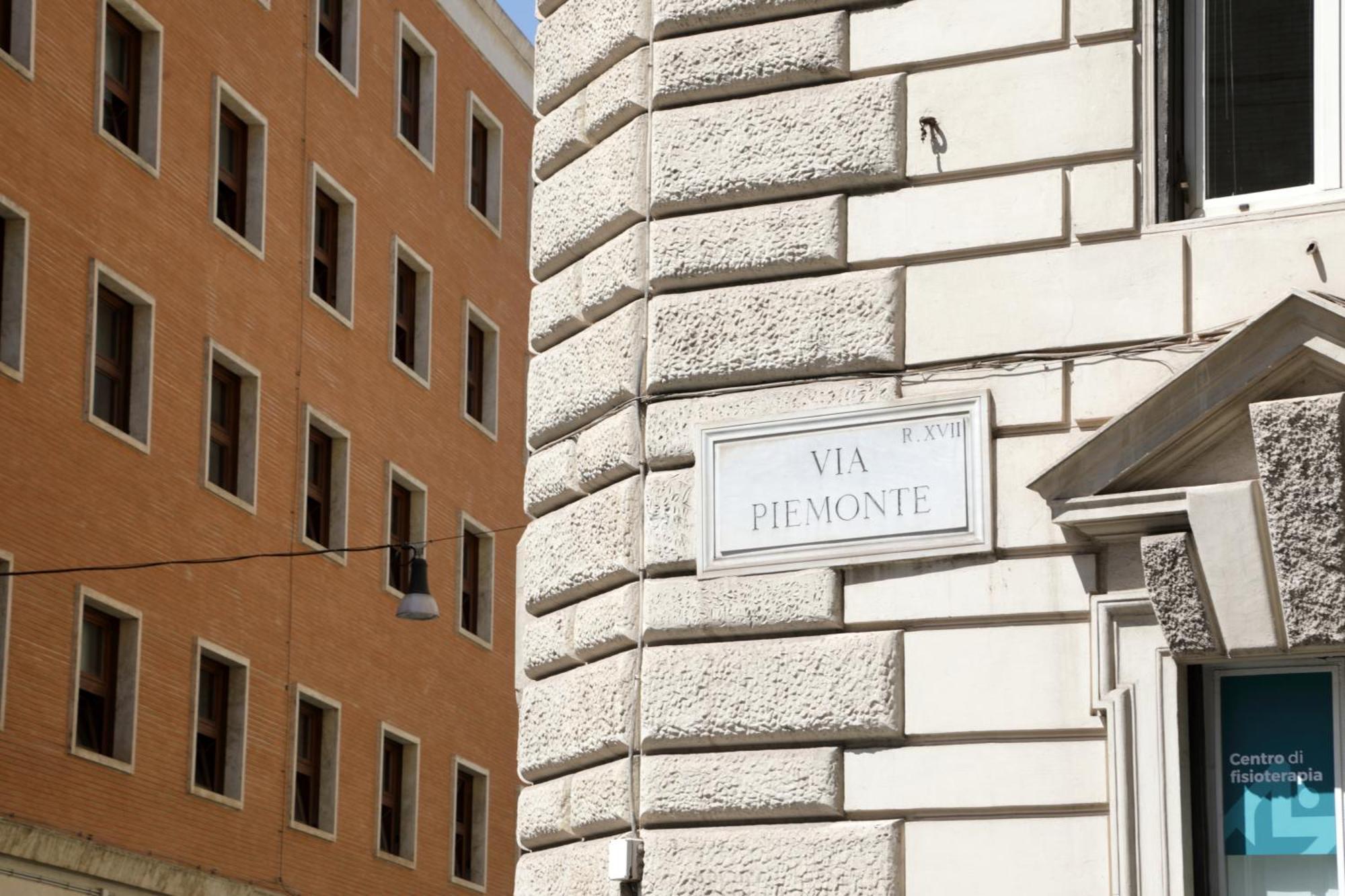 The Right Place 4U Piemonte Apartment روما المظهر الخارجي الصورة